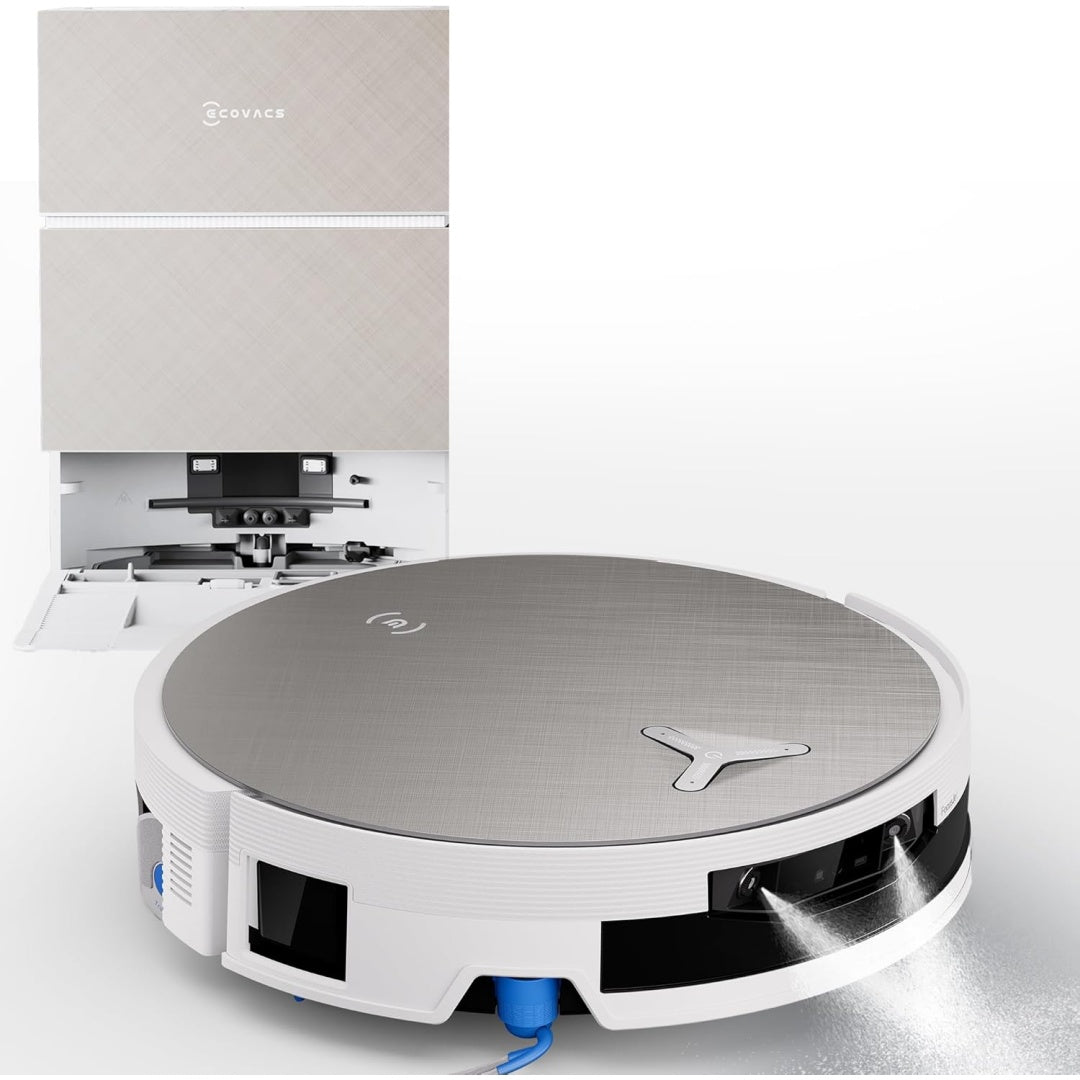 Robot de nettoyage avec base multifonction proposant une cartographie des pieces